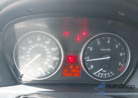 2015 BMW X1 xDrive28I z USA, uszkodzony, nr VIN WBAVL1C59FVY25831